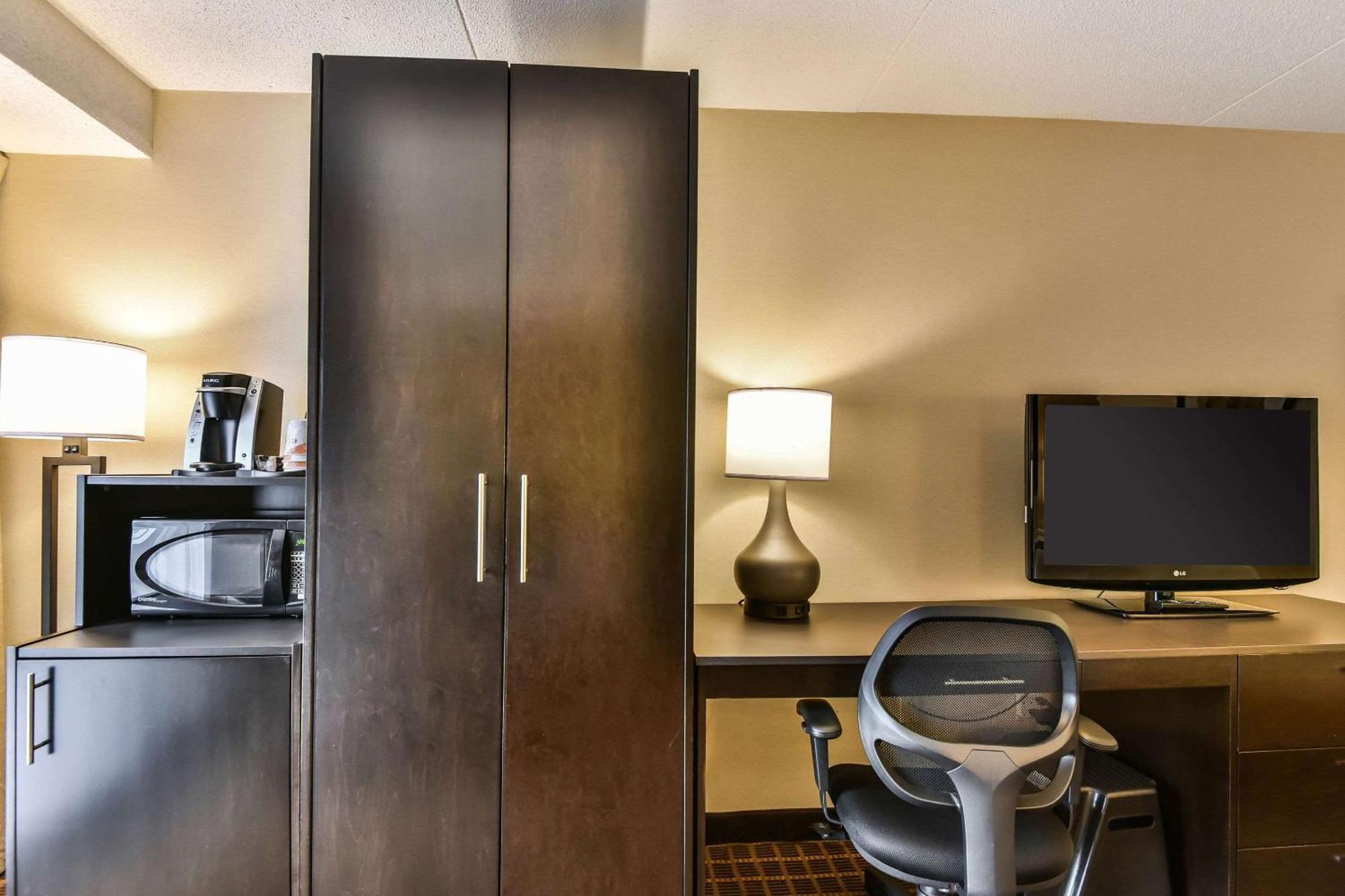 Comfort Inn Windsor Extérieur photo