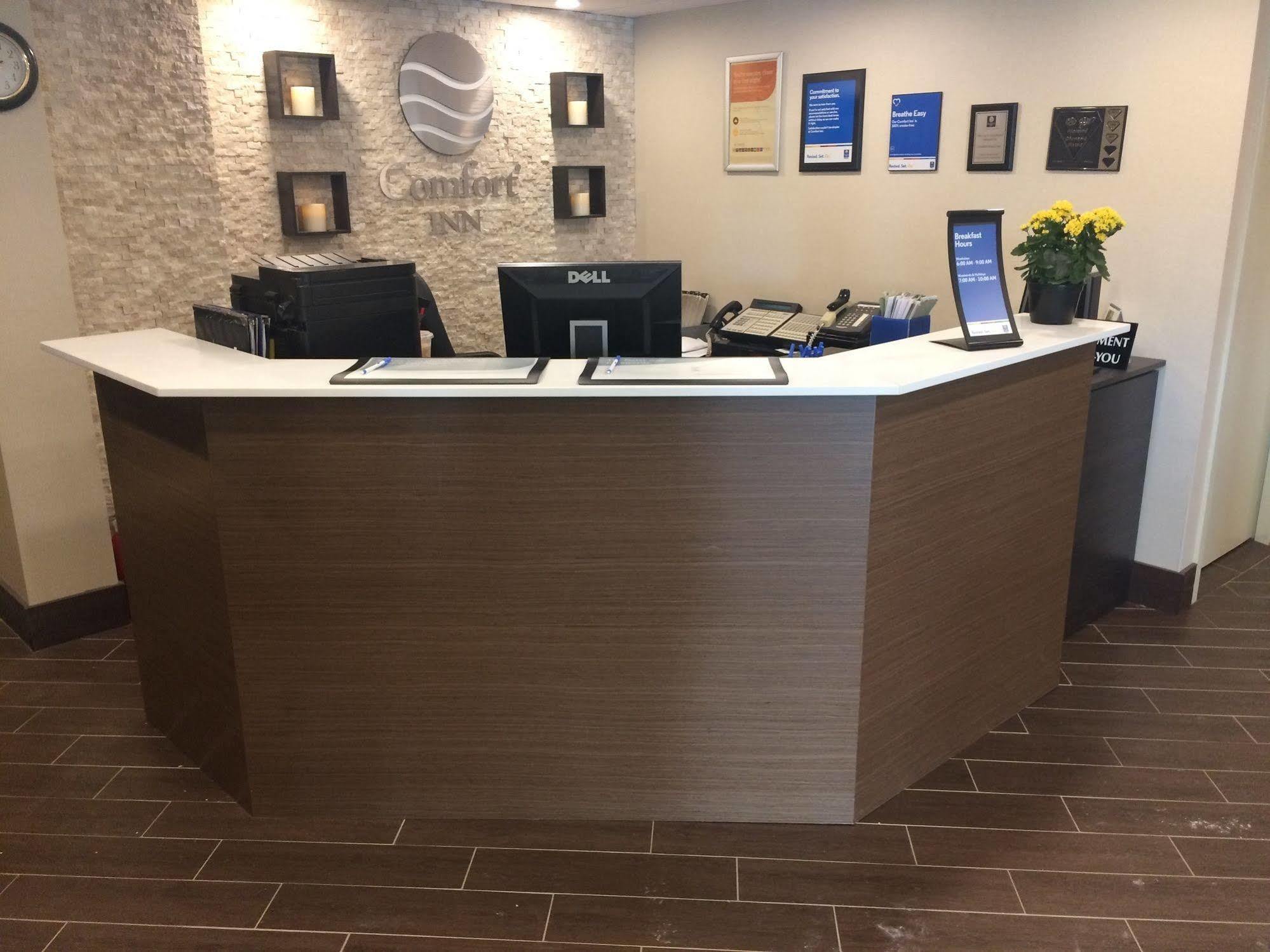 Comfort Inn Windsor Extérieur photo